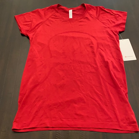 Lululemon Swiftly Tech Short Sleeve 2.0 - NWT